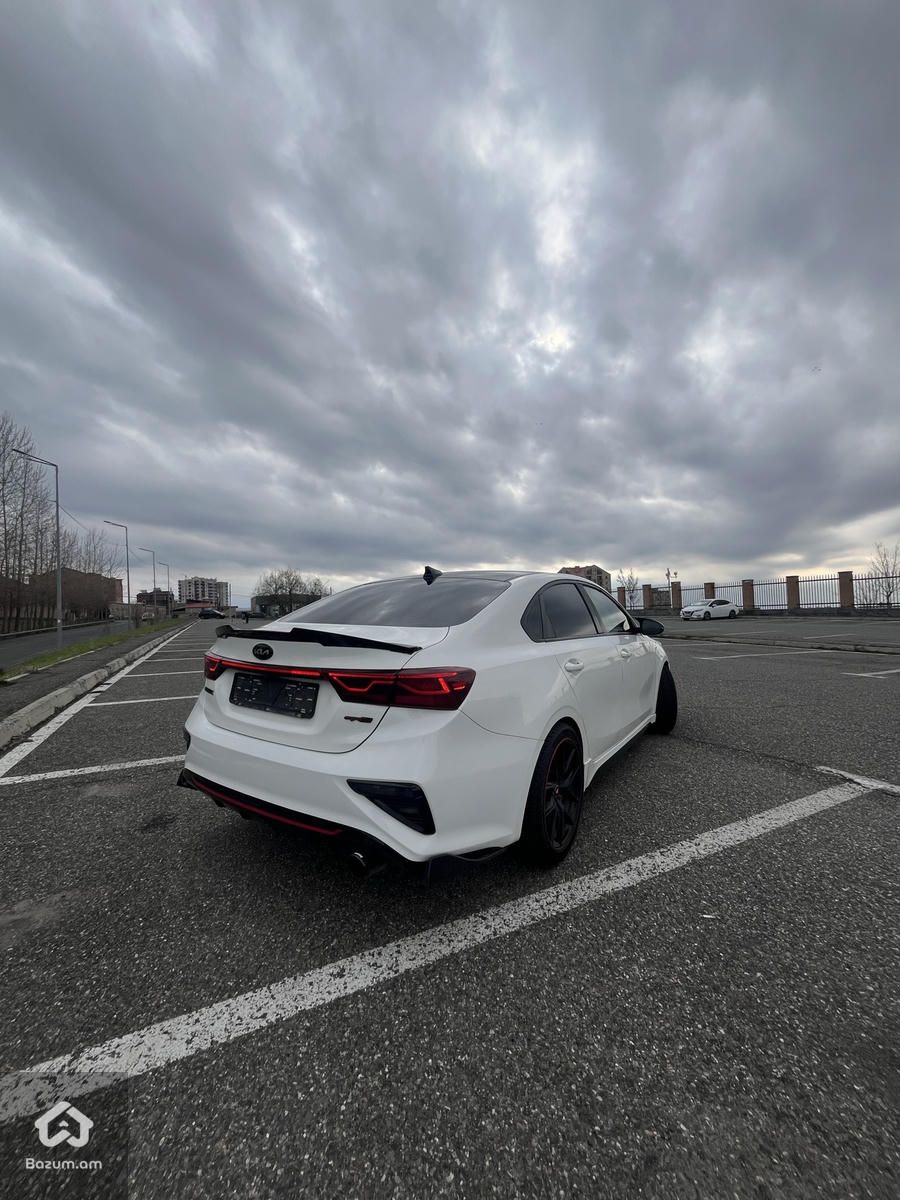 Kia Forte GT LINE - image 6