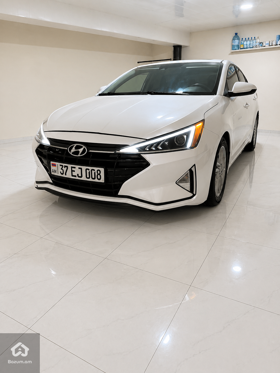 Hyundai Elantra Value Edition - image 1