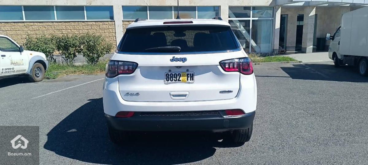 Jeep Compass 2022 - image 9