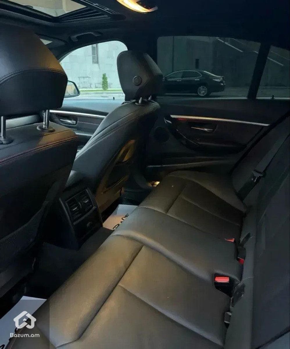 BMW 330 2018 - image 8