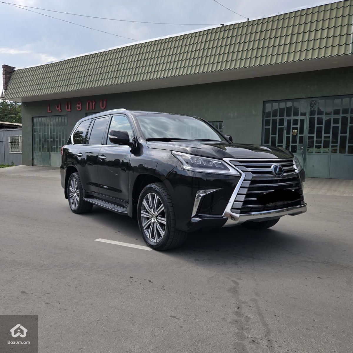 Lexus LX 570 2016 - image 4