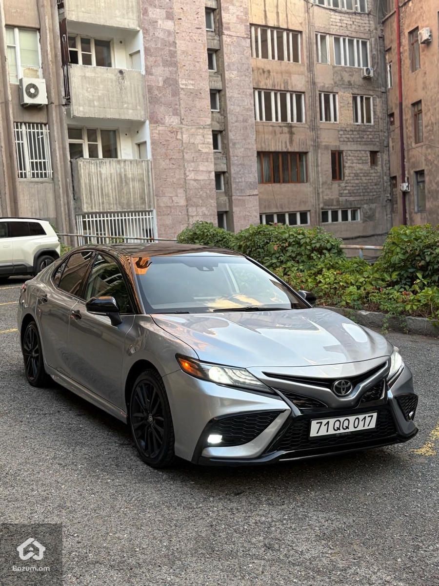 Toyota Camry 2021 - image 2