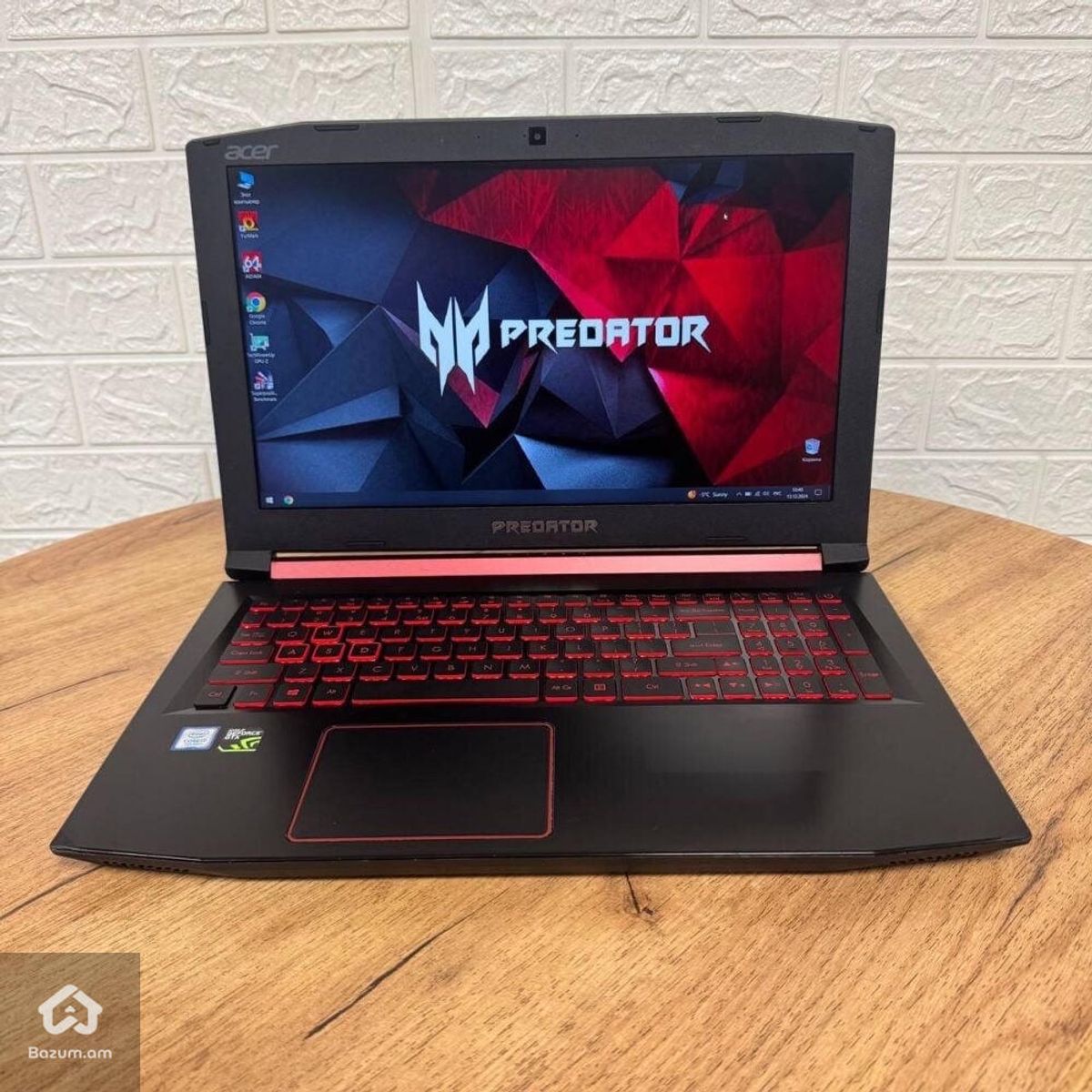 Acer Predator HELIOS 300 - image 1