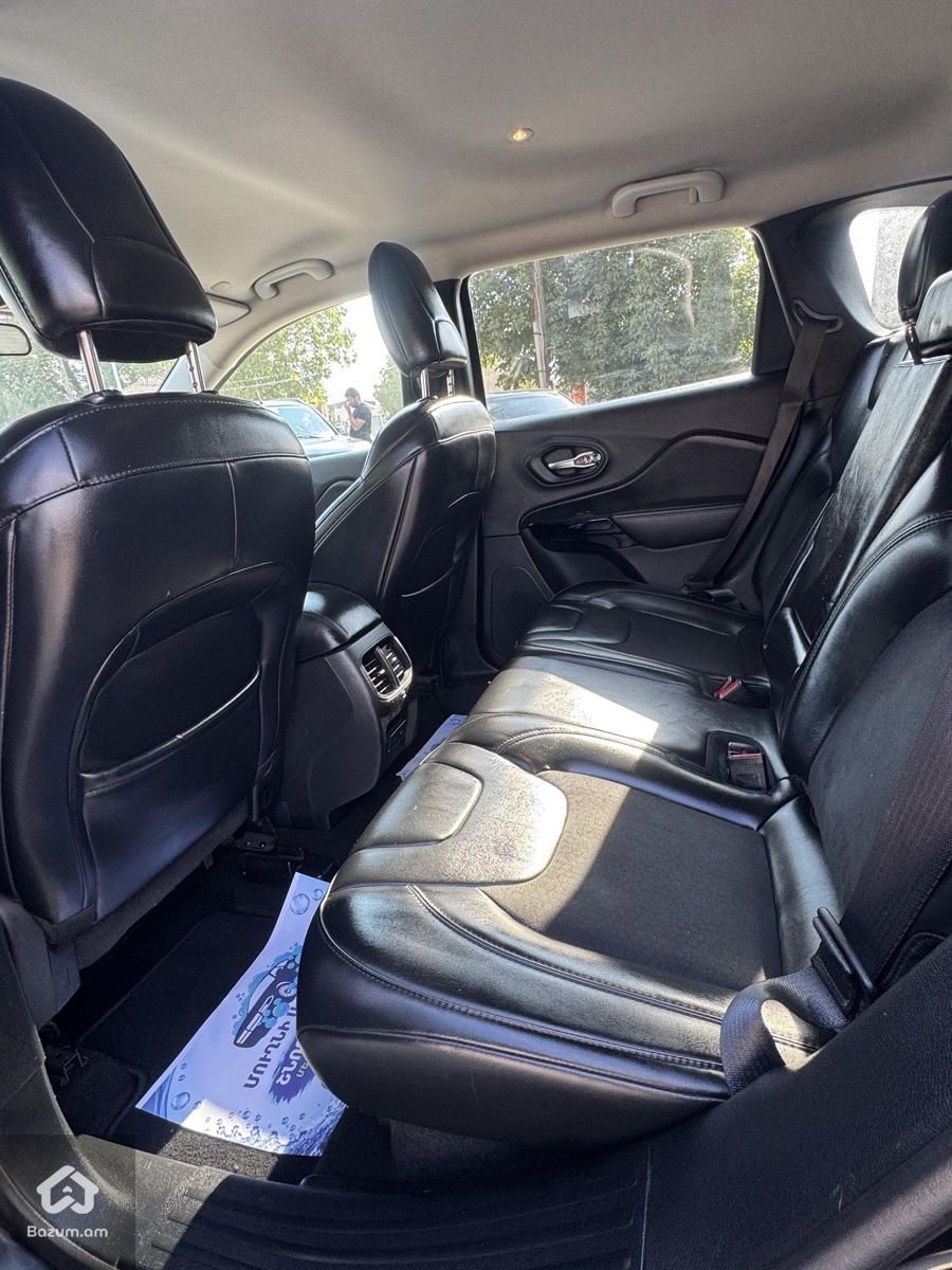 Jeep Cherokee 2019 - image 6