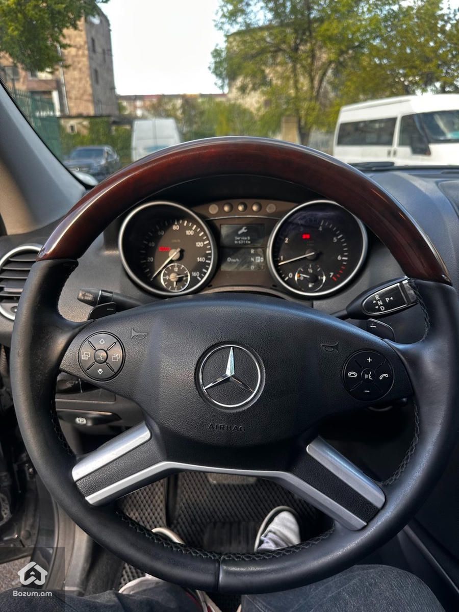 Mercedes-Benz ML 350 2011 - image 11