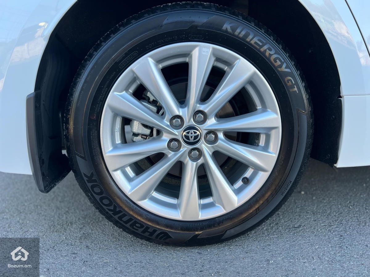Toyota Corolla LE Premium - image 20