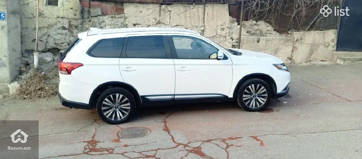 Mitsubishi Outlander 2019 - image 4