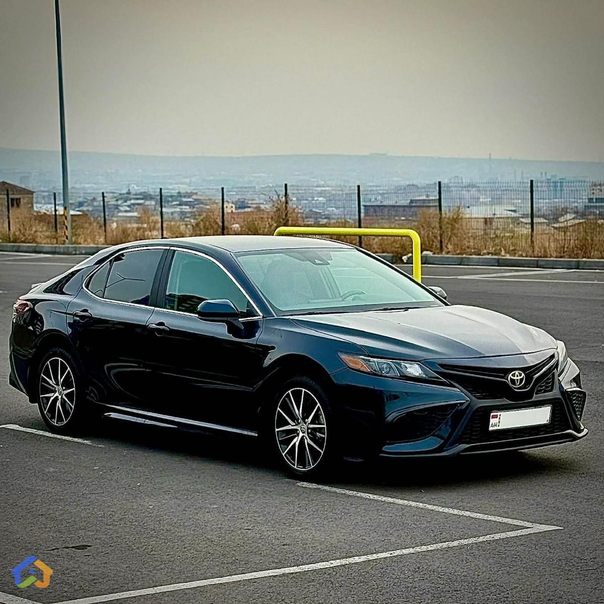 toyota Camry - image 5