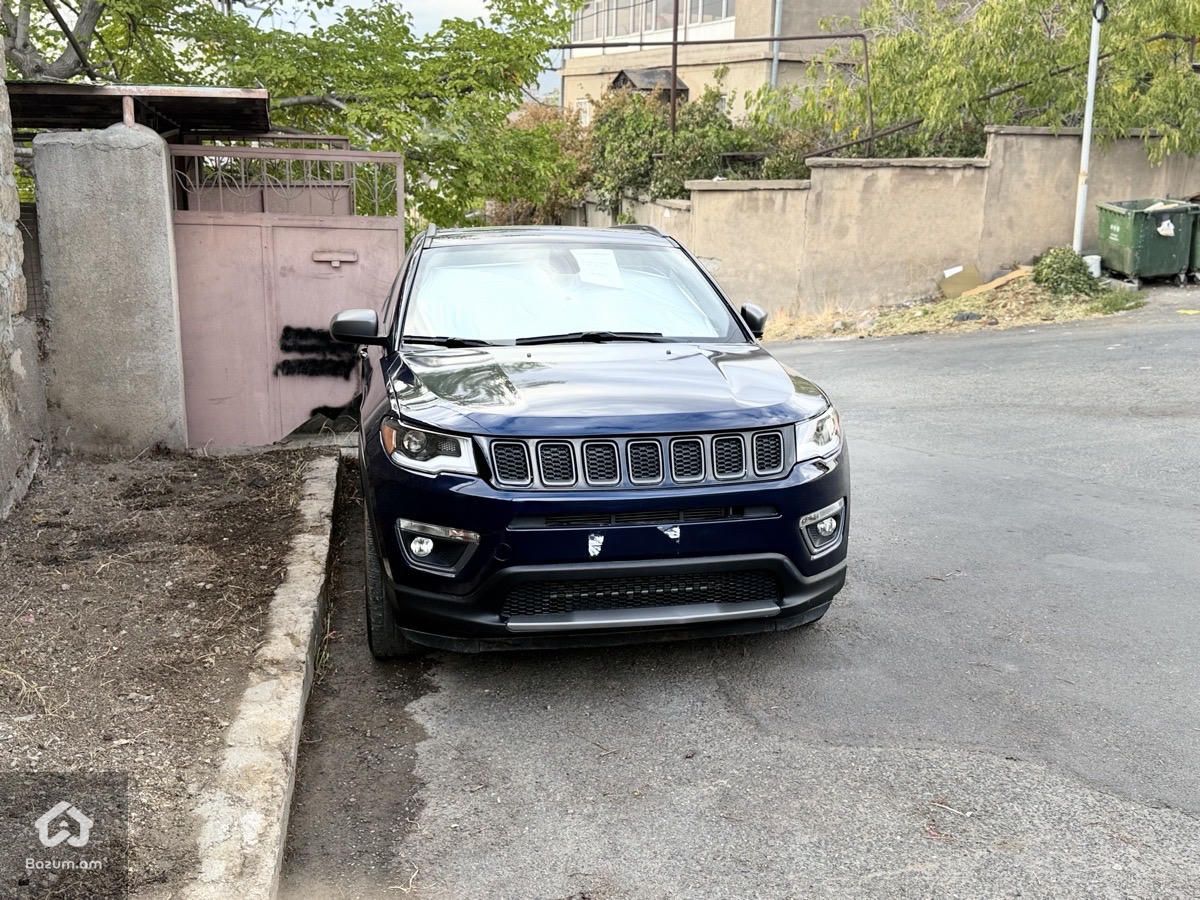 Jeep Compass Aniversary - image 10