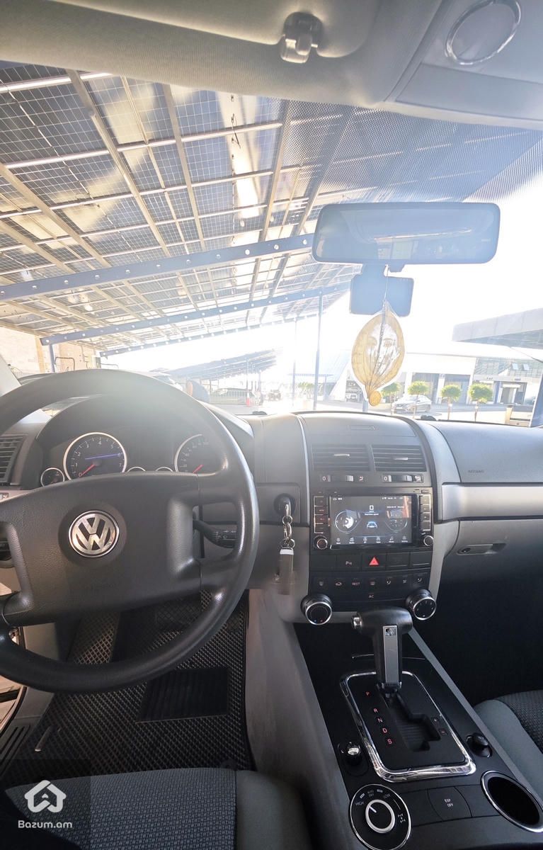 Volkswagen Touareg - image 6