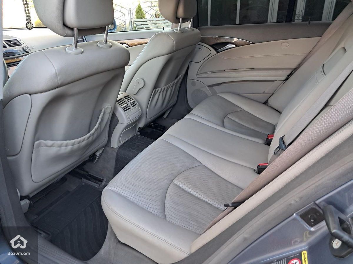 Mercedes-Benz E-Class W211 - image 6