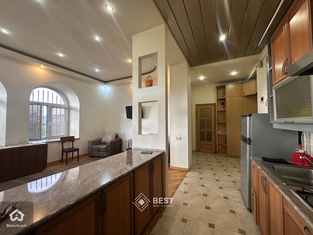  Կենտրոնում Մաշտոցի պողոտայում,  վարձով է տրվում 2 սենյականոց բնակարան  - image 5