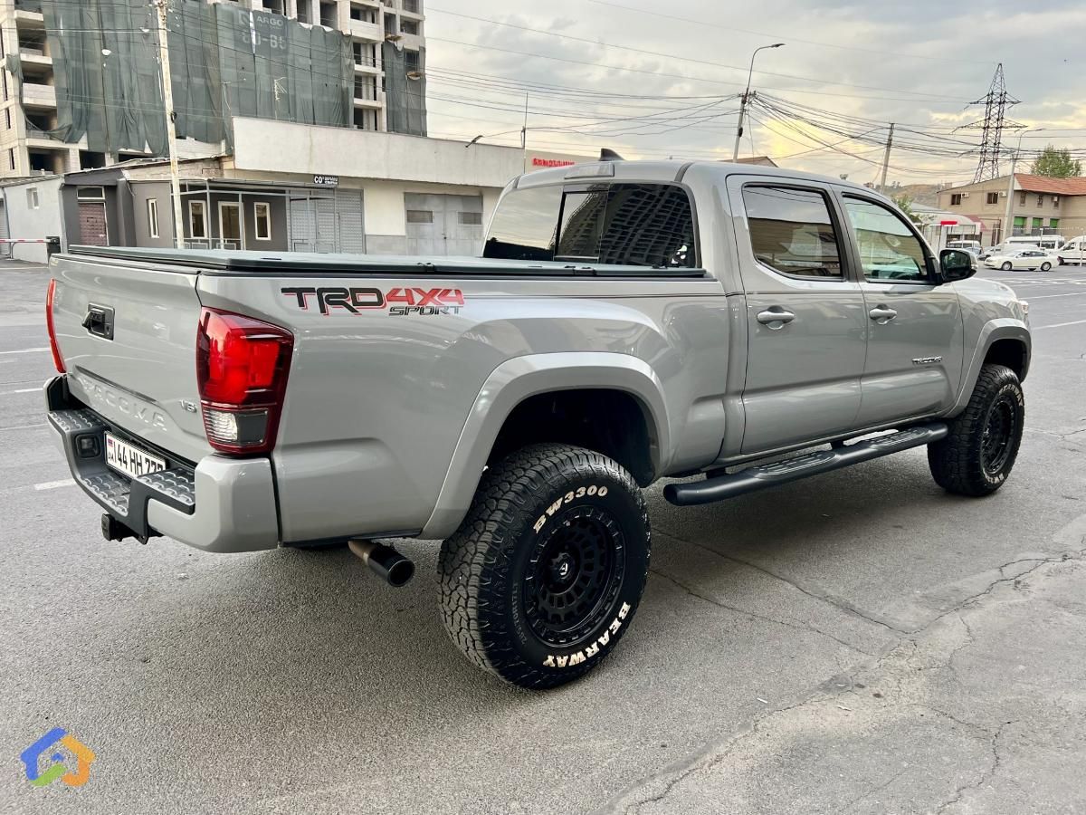 Toyota - image 7