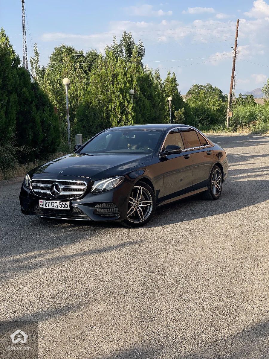 Mercedes-Benz W213 - image 1