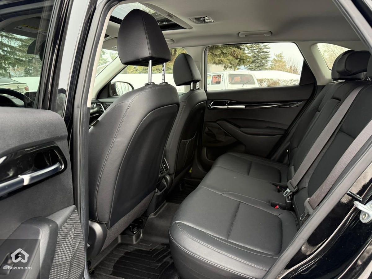 Kia Seltos Ex - image 10