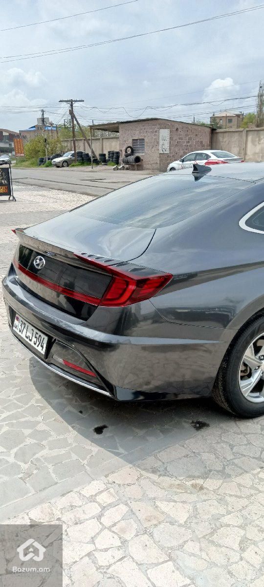 Hyundai sonata - image 4