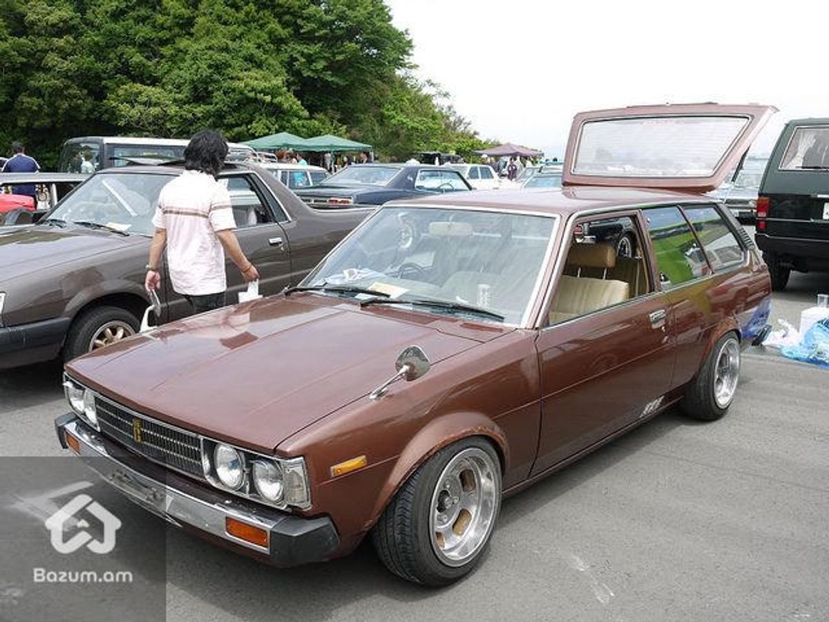 toyota corolla ke70 wagon ռասկուլաչիտ 1981 թվականի toyota ռասկուլաչիտ - image 1