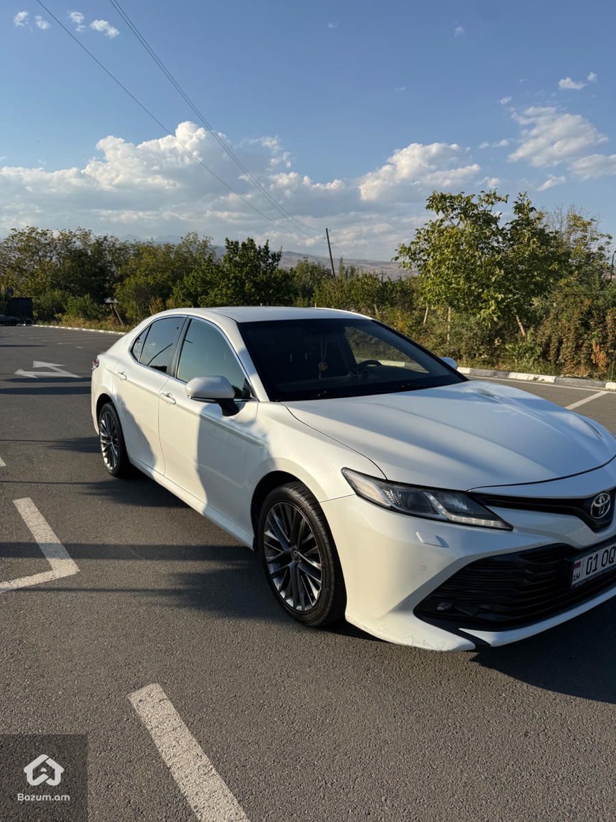 Toyota Camry 2018 - image 8