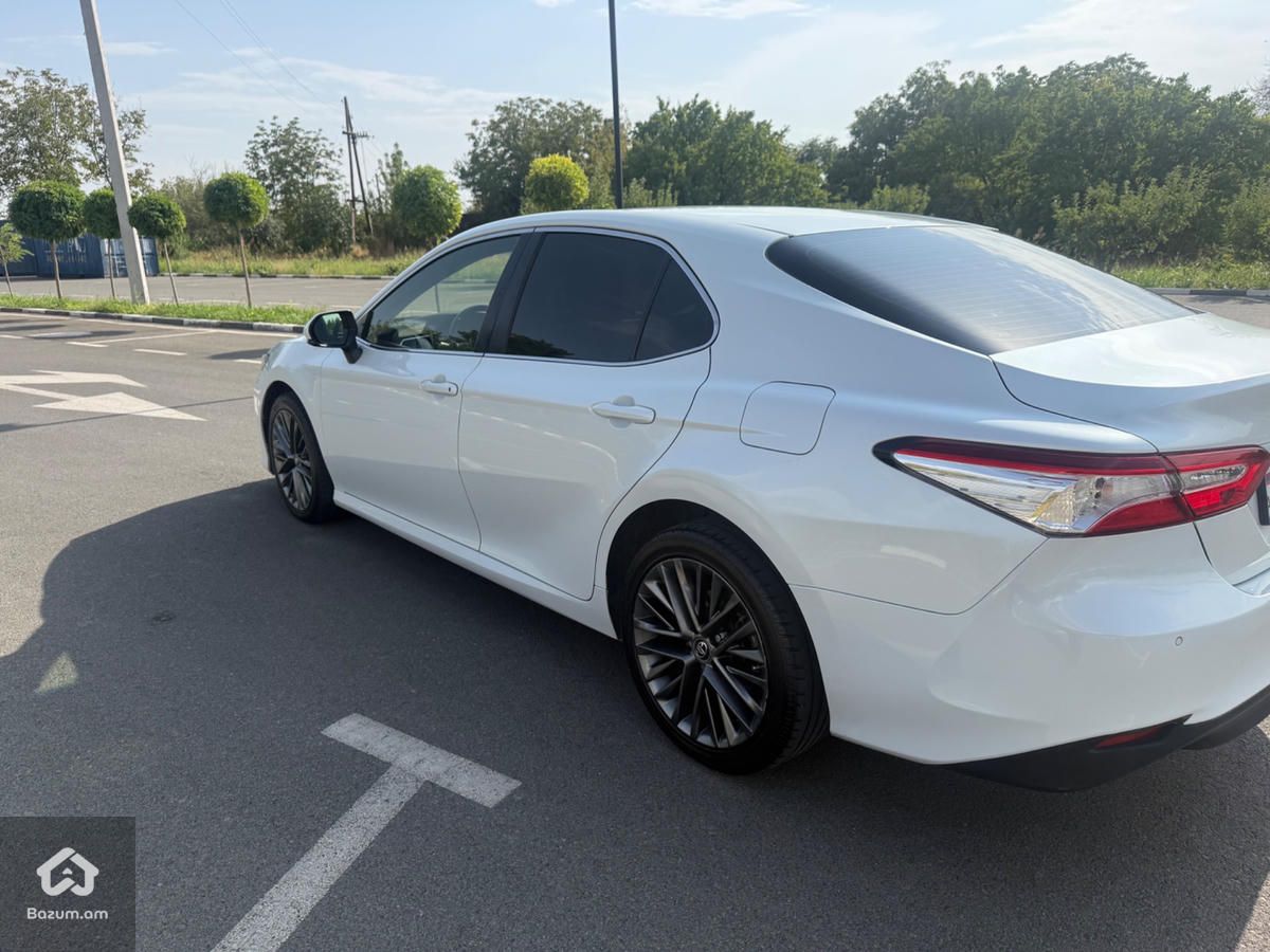 Toyota Camry 2018 - image 3