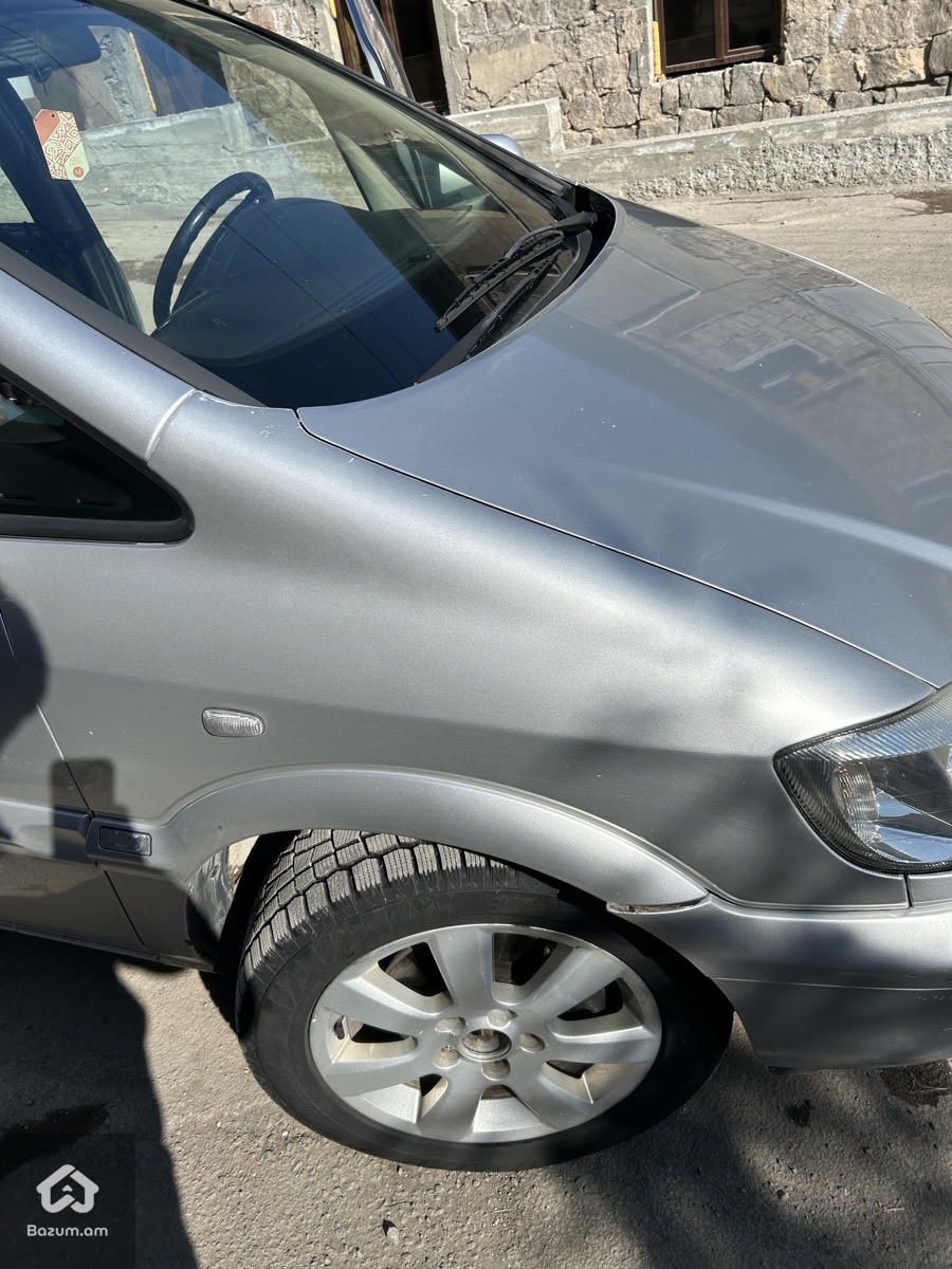 Opel Zafira 2005 - image 1