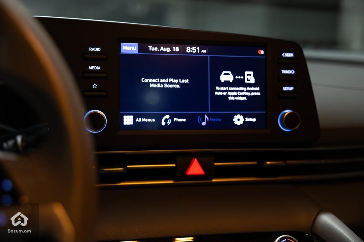 Hyundai Elantra Sel 2020/21 - image 18