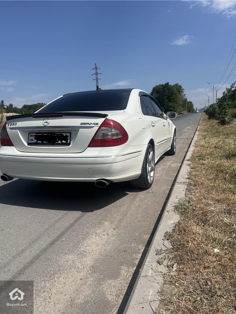 Mercedes-Benz E 350 2009 - image 3