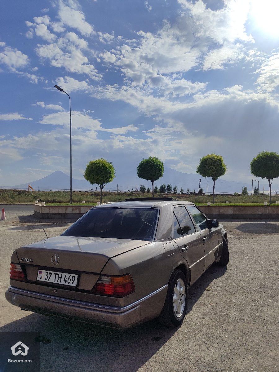 Mercedes-Benz 230 1992 - image 5