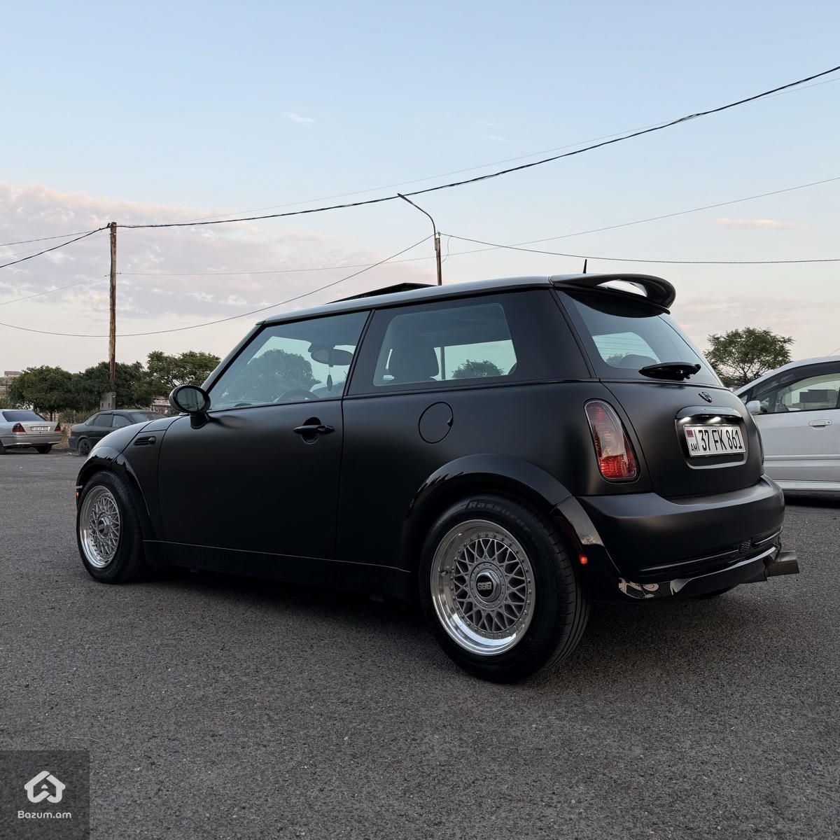 Mini Cooper - image 7