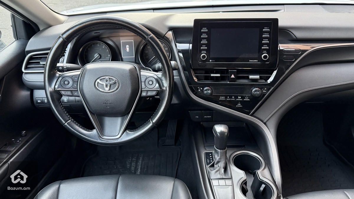 Toyota Camry 2022 - image 7