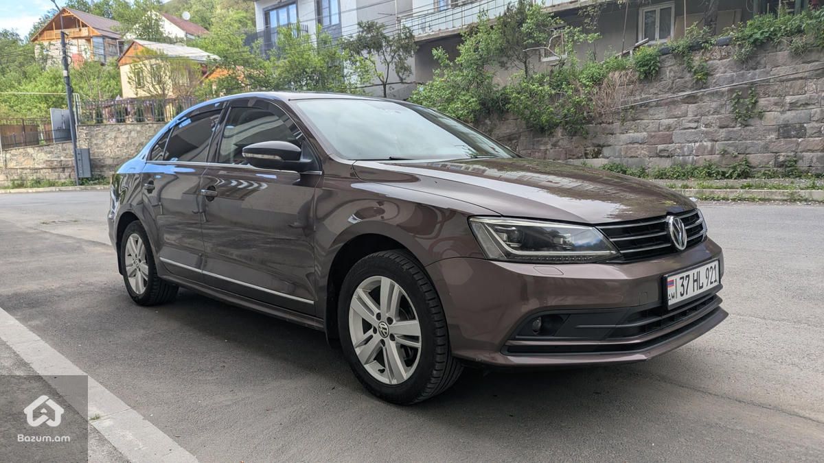 Volkswagen Jetta  - image 2