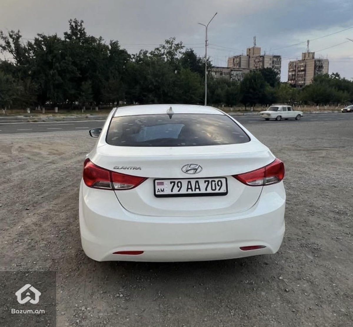 Hyundai Elantra 2013 - image 8