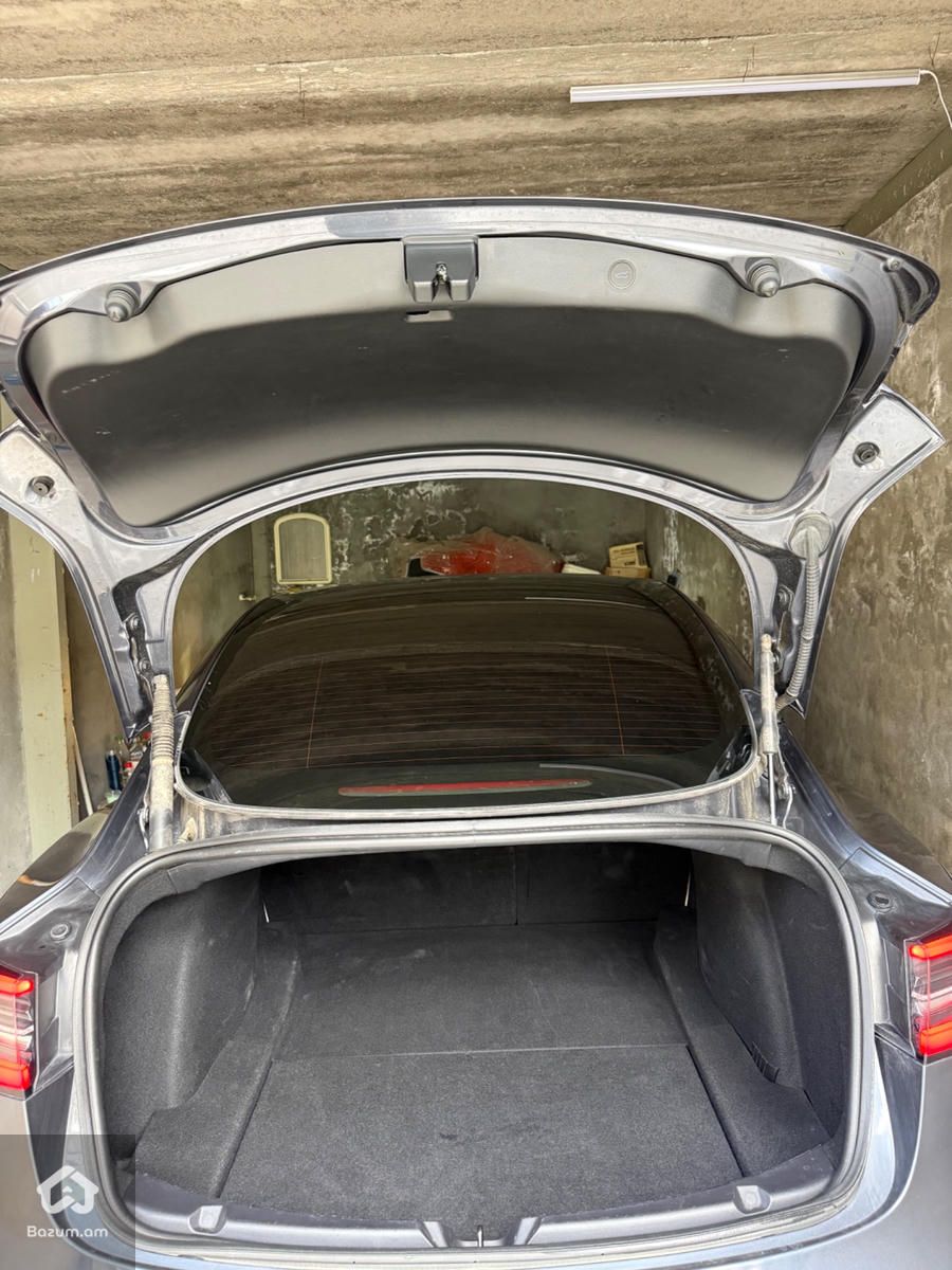 Tesla Model 3 2023 - image 9