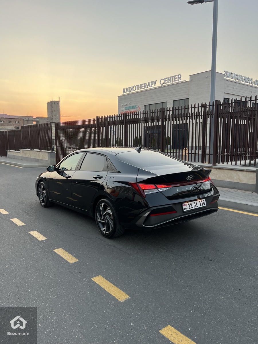HYUNDAI ELANTRA 2025 - image 5