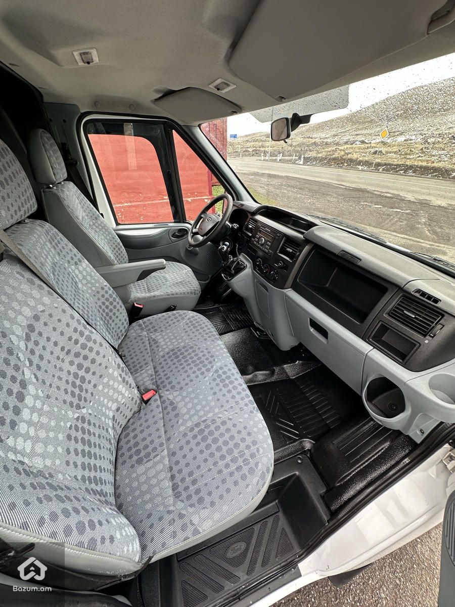 FORD TRANSIT - image 25