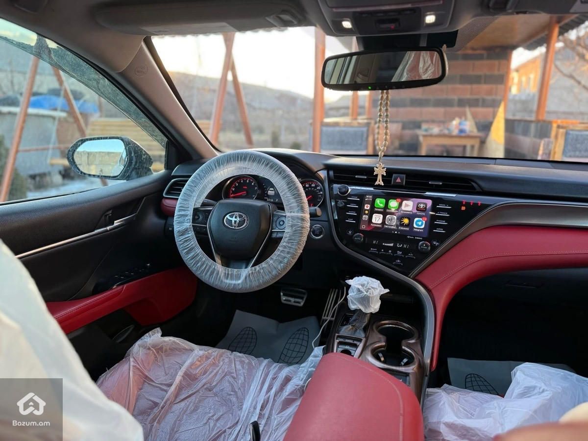 Toyota Camry 2019 - image 8
