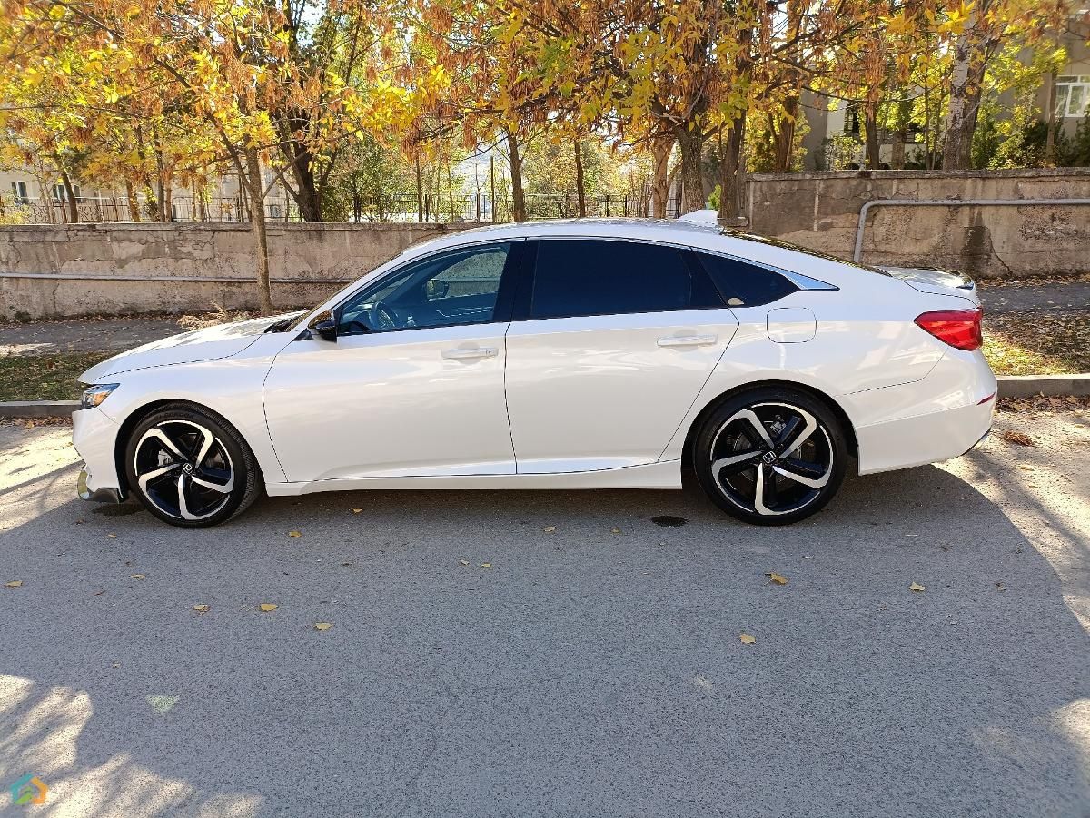 Honda accord - image 7