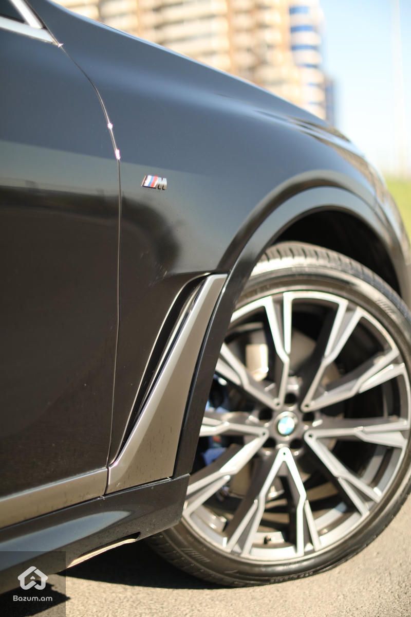 BMW X7 2019 M50i - image 10