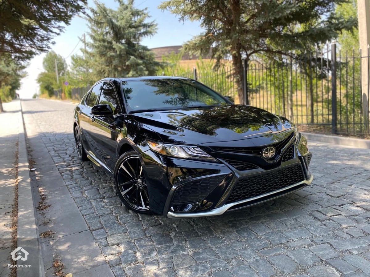 Toyota Camry 2020 - image 2