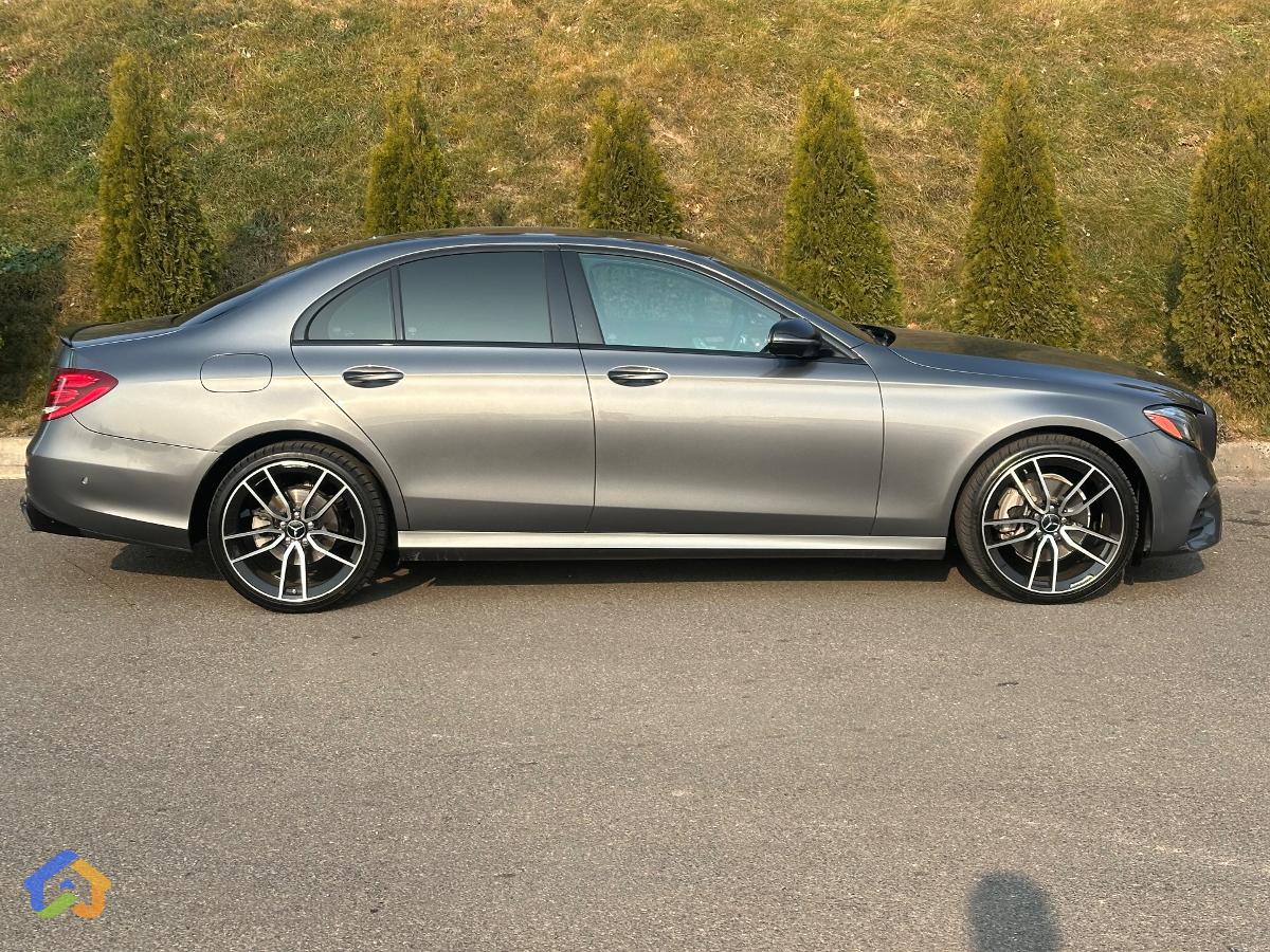 Mercedes E300 - image 7