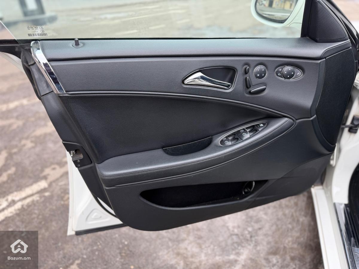 Mercedes-Benz CLS350  - image 10