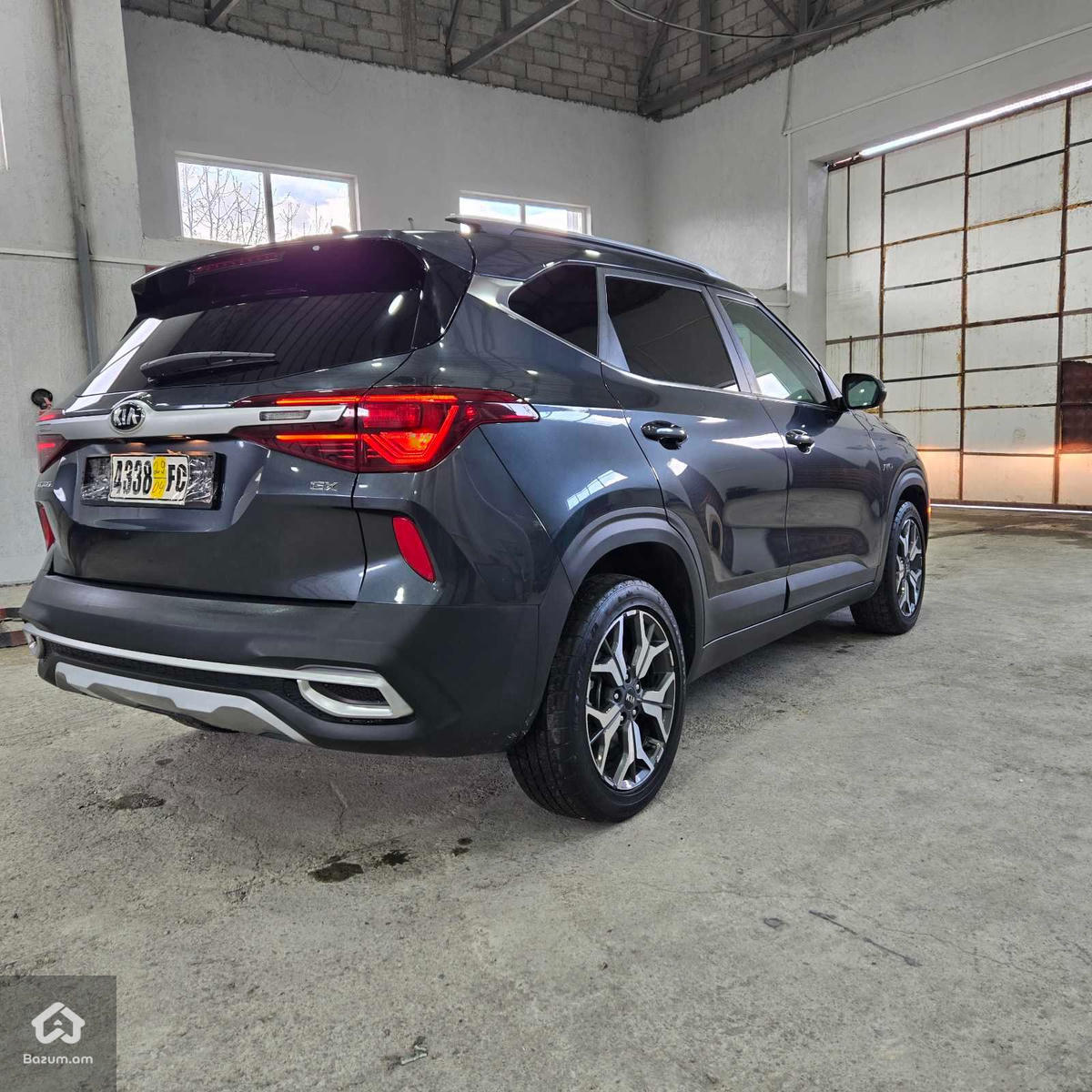Kia Seltos - image 7