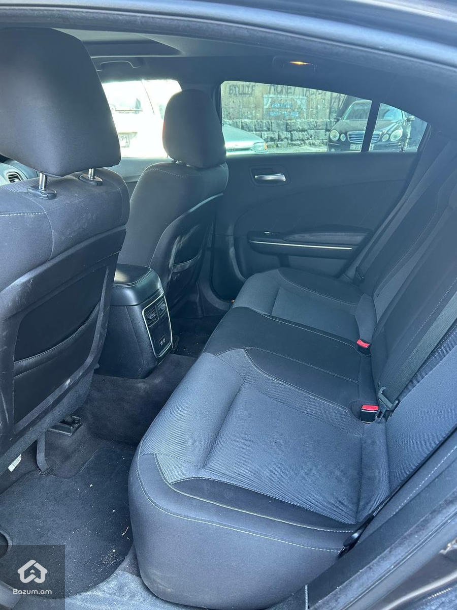 Dodge Charger GT Line - image 10