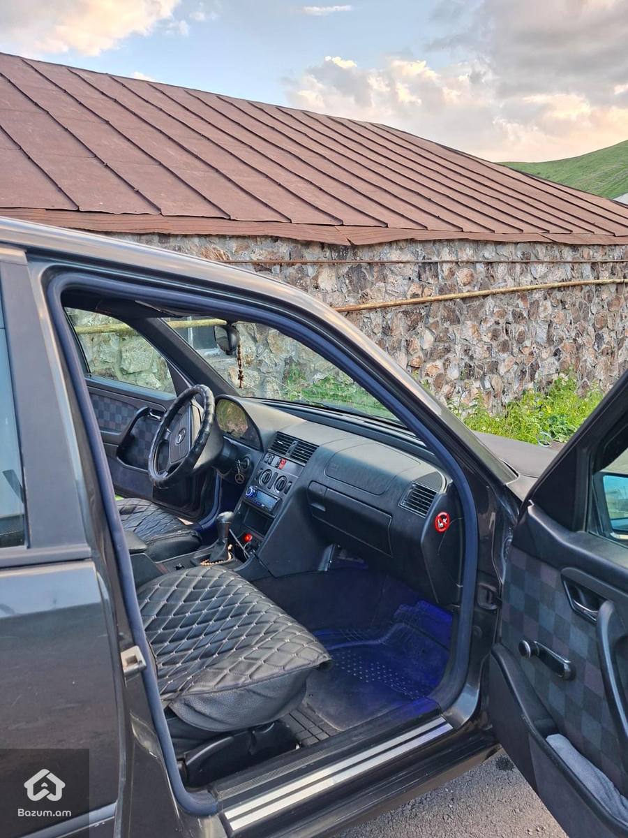 mersedes benz c180  - image 7