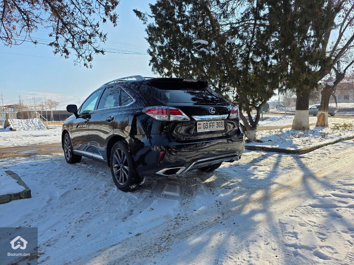 F sport - image 4