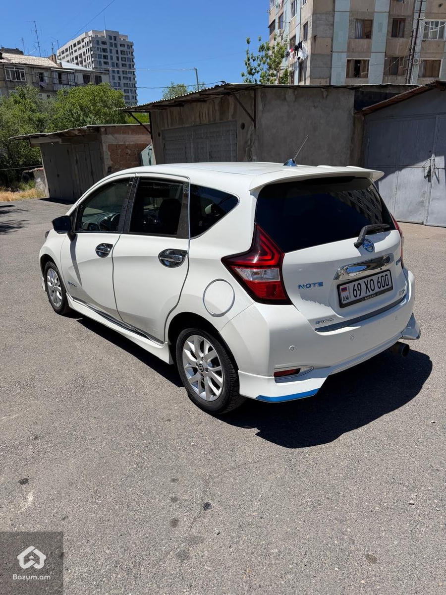 Nissan Note medalist - image 4