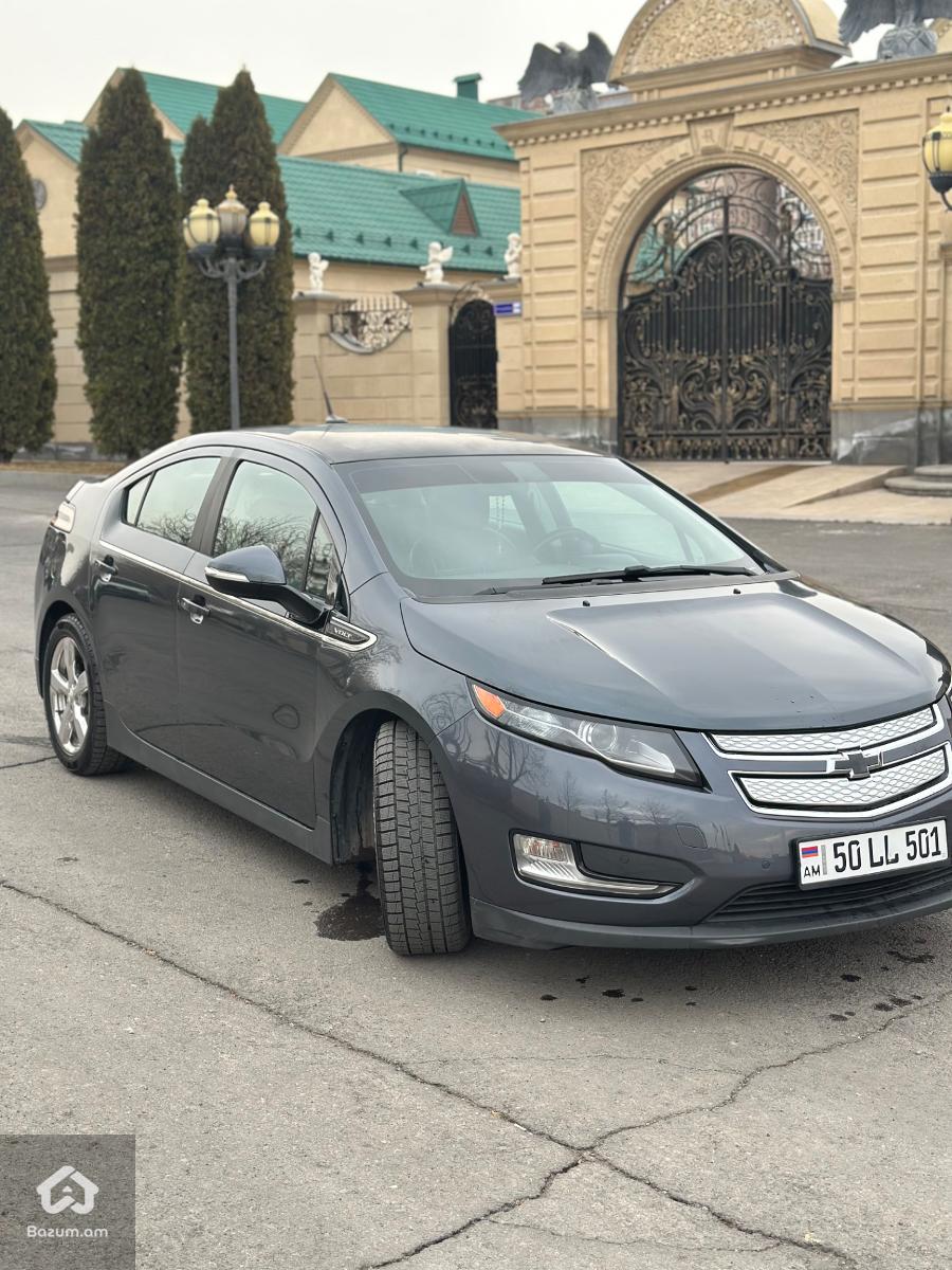 Chevrolet Volt 1 - image 4