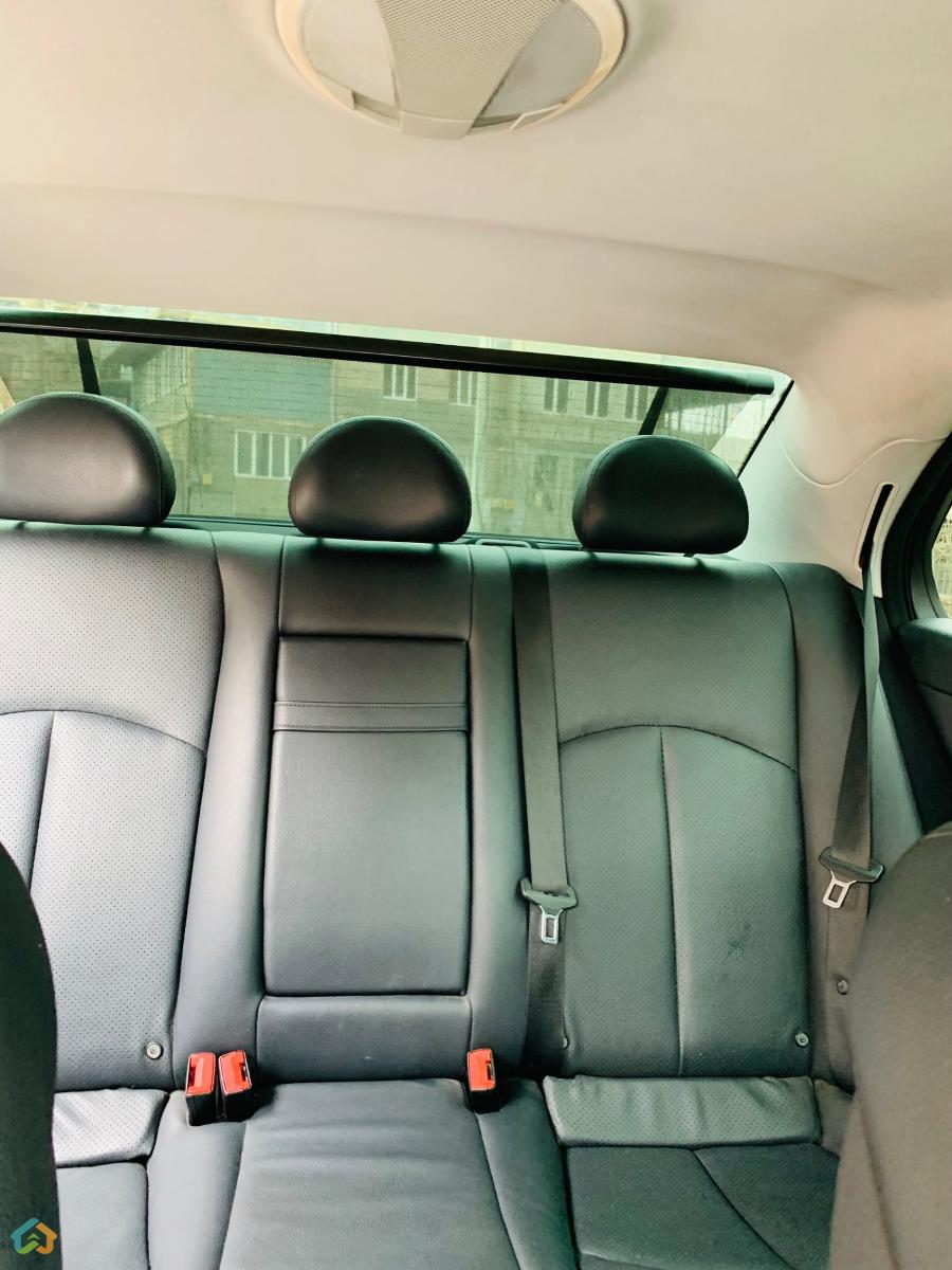 Mercedes Benz - image 8