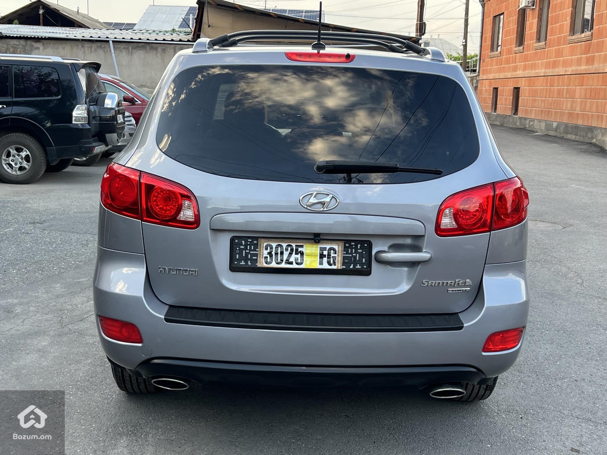 Hyundai SantaFe - image 5