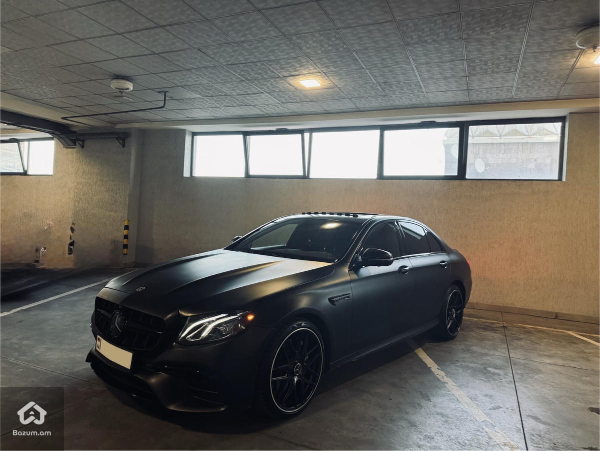 mercedes benz - image 2