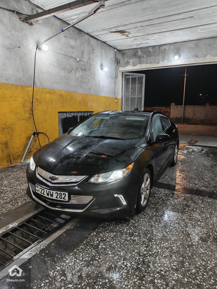 Chevrolet Volt 2 LT - image 3
